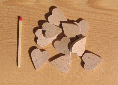 10 miniatyrhjärtan att hålla fast för att dekorera massivt trä handgjord scrapbooking utsmyckning