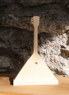 balalalika på basen, bordsdekoration tema musik, handgjord