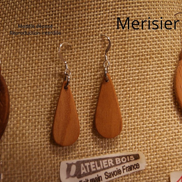 boktr&auml; &ouml;rh&auml;ngen etiska tr&auml; smycken, natur smycken, handgjorda