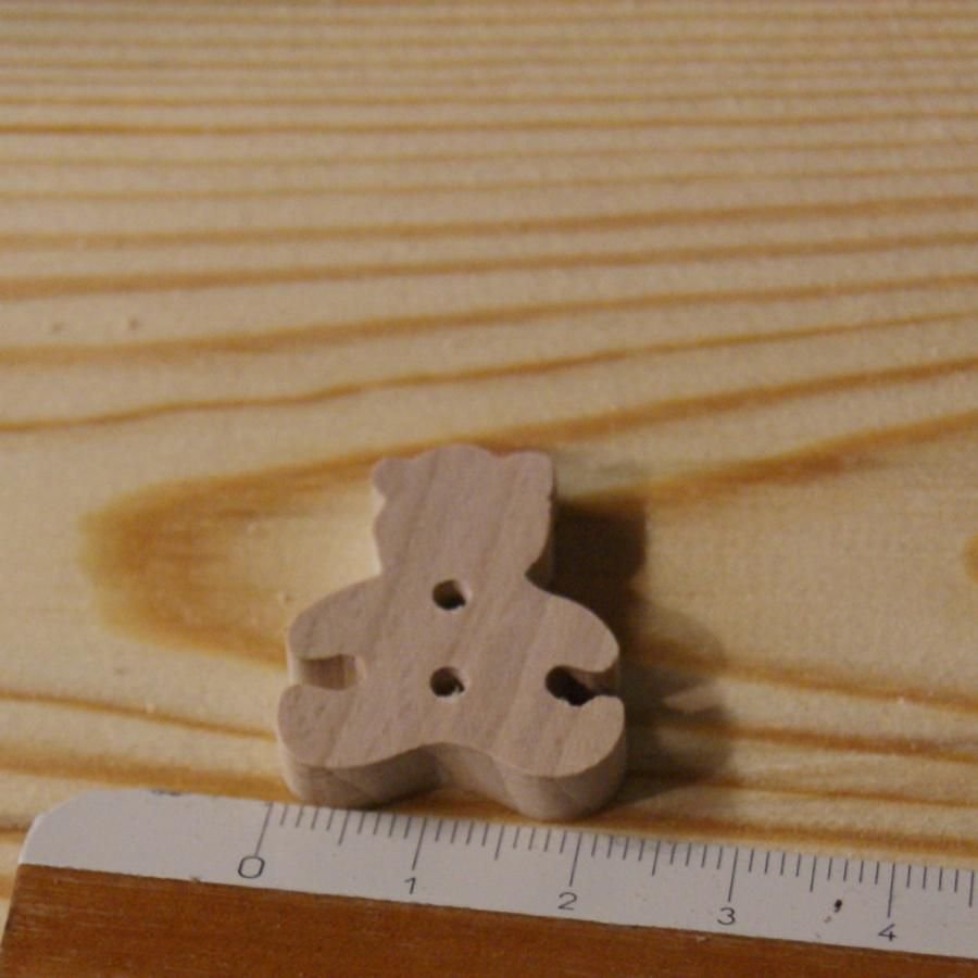 Nallebjörn knapp 22mm utsmyckning scrapbooking tema barn födelse massivt trä handgjord 