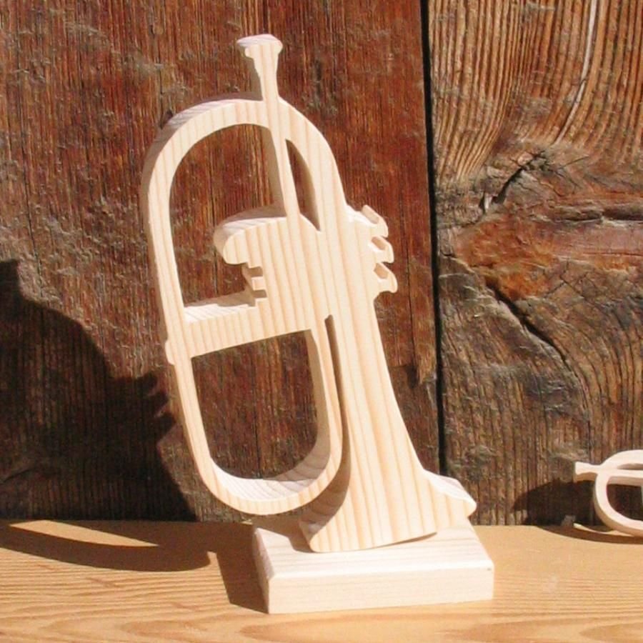 flügelhorn ht 15 cm monterad på en bas dekoration bröllop musik gåva handgjord musiker