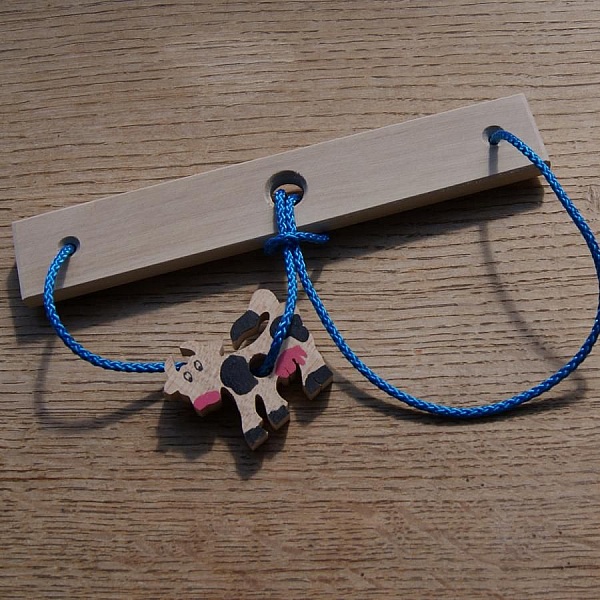 Pusselbrytare La vache, tr&auml; och sn&ouml;re handgjord