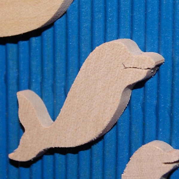 miniatyr delfin figur 3,5 x 3,7 cm massivt tr&auml; f&ouml;r m&aring;lning, tjocklek 3mm, f&ouml;r scrapbooking