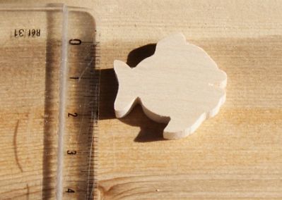 miniatyrfiskfigur 3mm tjock att måla och limma massivt lönnträ handgjort