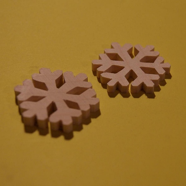 Sn&ouml;flinga med 6 grenar borrade, juldekoration, att dekorera, massivt tr&auml;, att h&auml;nga i granen