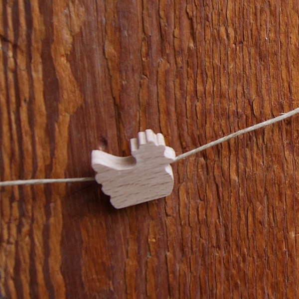 solid wood bead hen H att m&aring;la, kreativ fritid, handskurna halsband