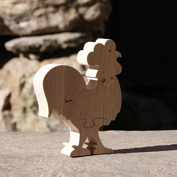 Tr&auml;pussel 4 bitar i massivt boktr&auml;, handgjort, bondg&aring;rdsdjur, bakg&aring;rd