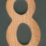 Nummer 8 ht 10cm träskylt 