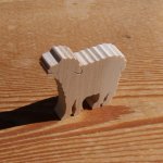 Miniatyrfår, lamm, tacka träfigur för att dekorera