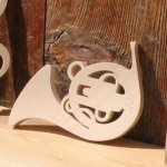 Fransk horn i massivt trä 15 cm högt, handgjord, bröllopsdekoration, musik