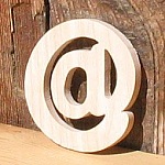 skylt arobase massivt boktr&auml; handgjord