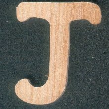 Bokstaven J i asketrä, höjd 5 cm